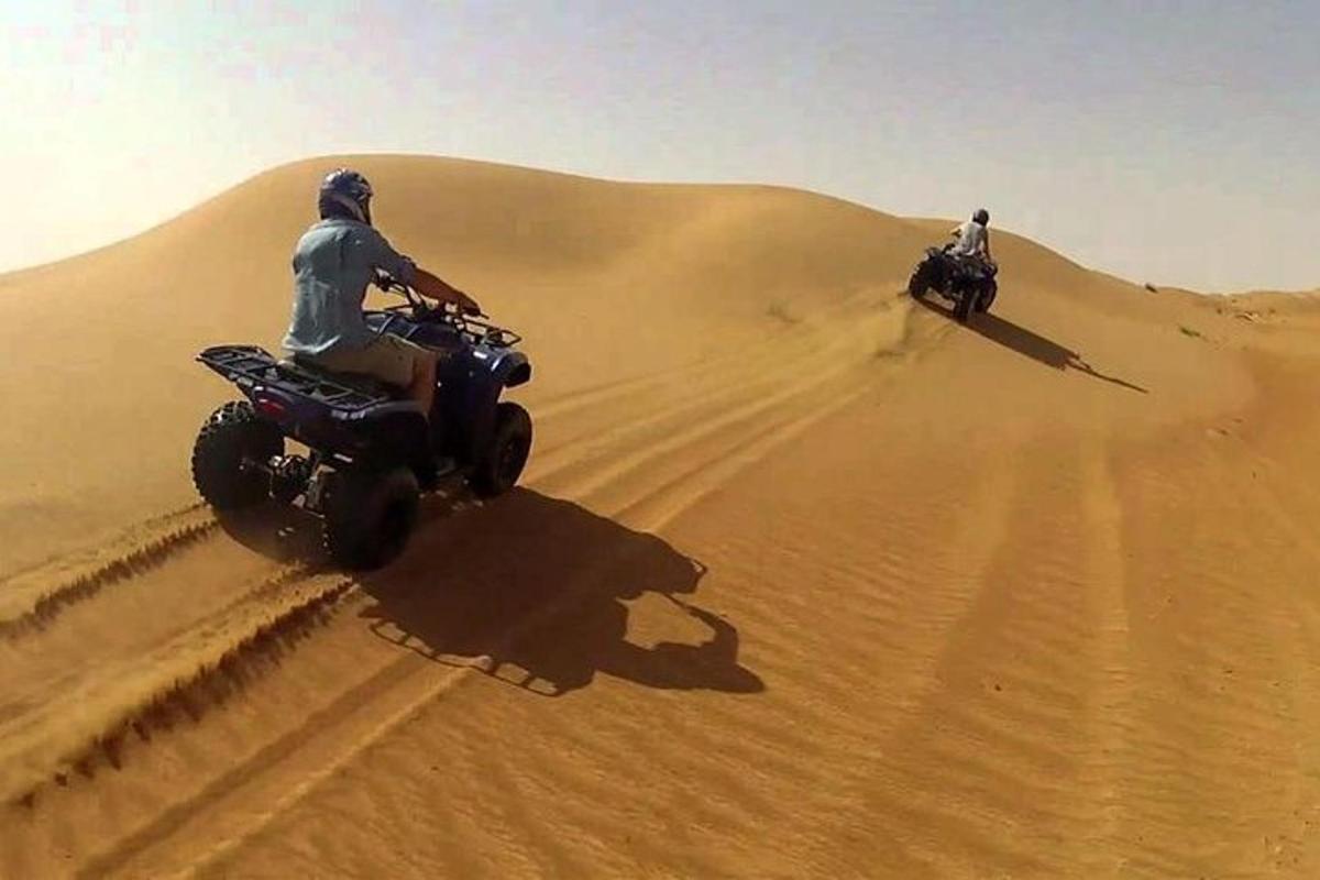 Spannende Safari: 3-Stunden Quad- und Kamelritt
