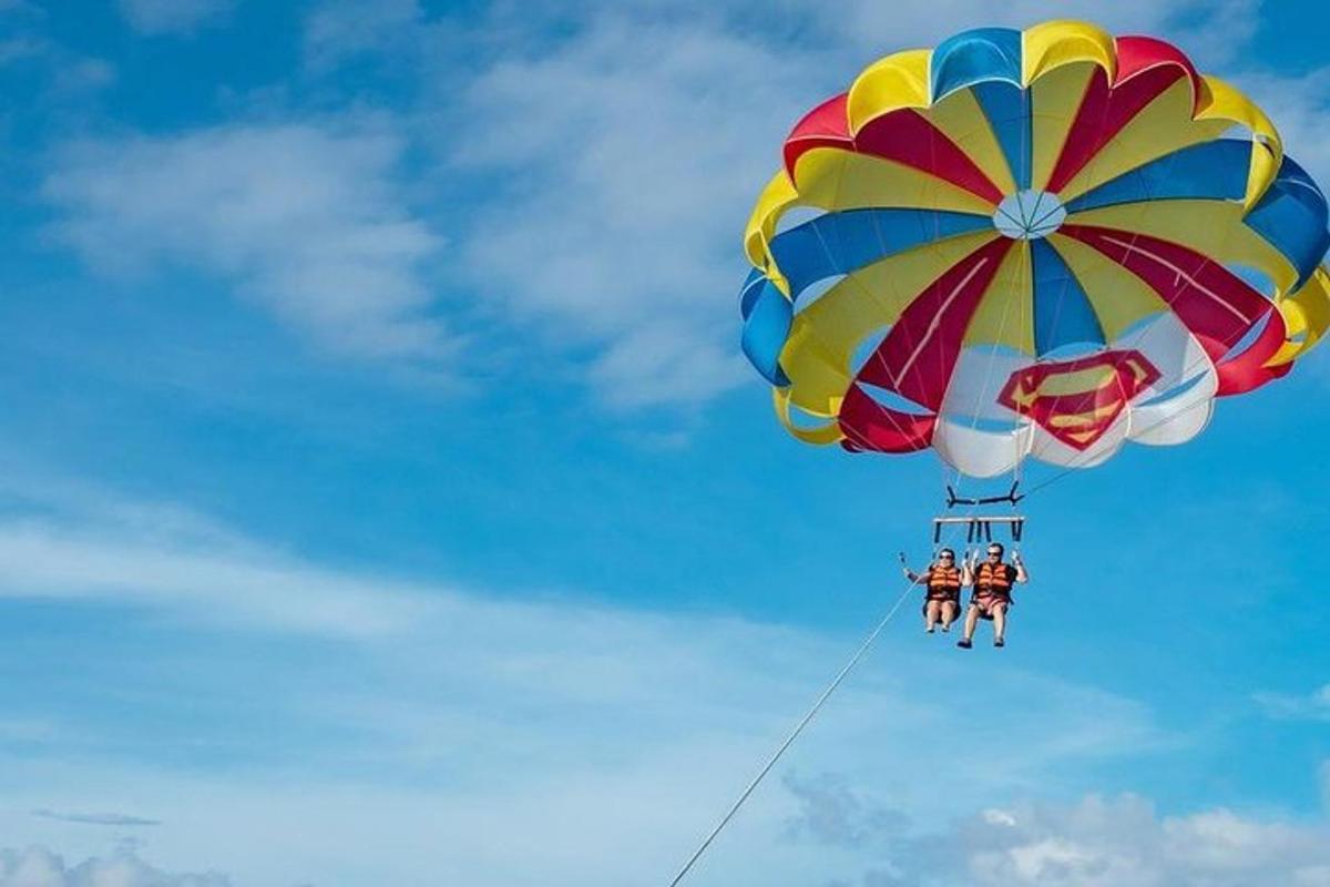 Parasailing with Transportation: Fly in the Sky from Hurghada