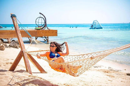 Amazing Hula Hula Island Sea Trip, Parasailing Abenteuer in Hurghada
